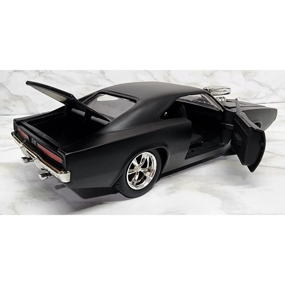 Fast & Furious Dom's 1970 Dodge Charger R/T, Matte Black 1:24 Diecast, No box